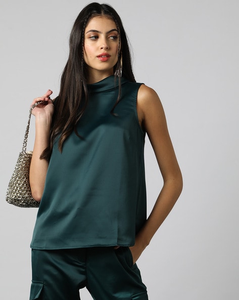 Women Sleeveless High-Neck Top