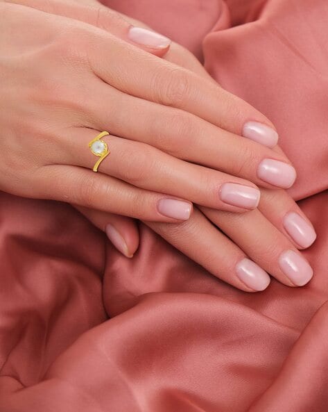 Yellow gold hot sale pearl ring