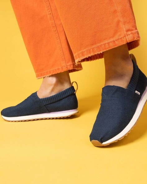 Orange cheap toms mens