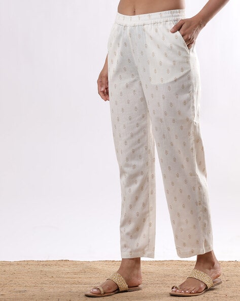 Women Leaf Print Straight Pants Price in India