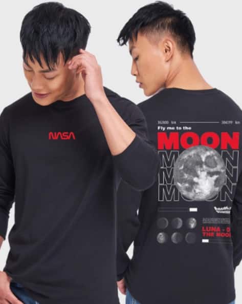 BEWAKOOF Men's Fly Me To The Moon Typography T-shirt