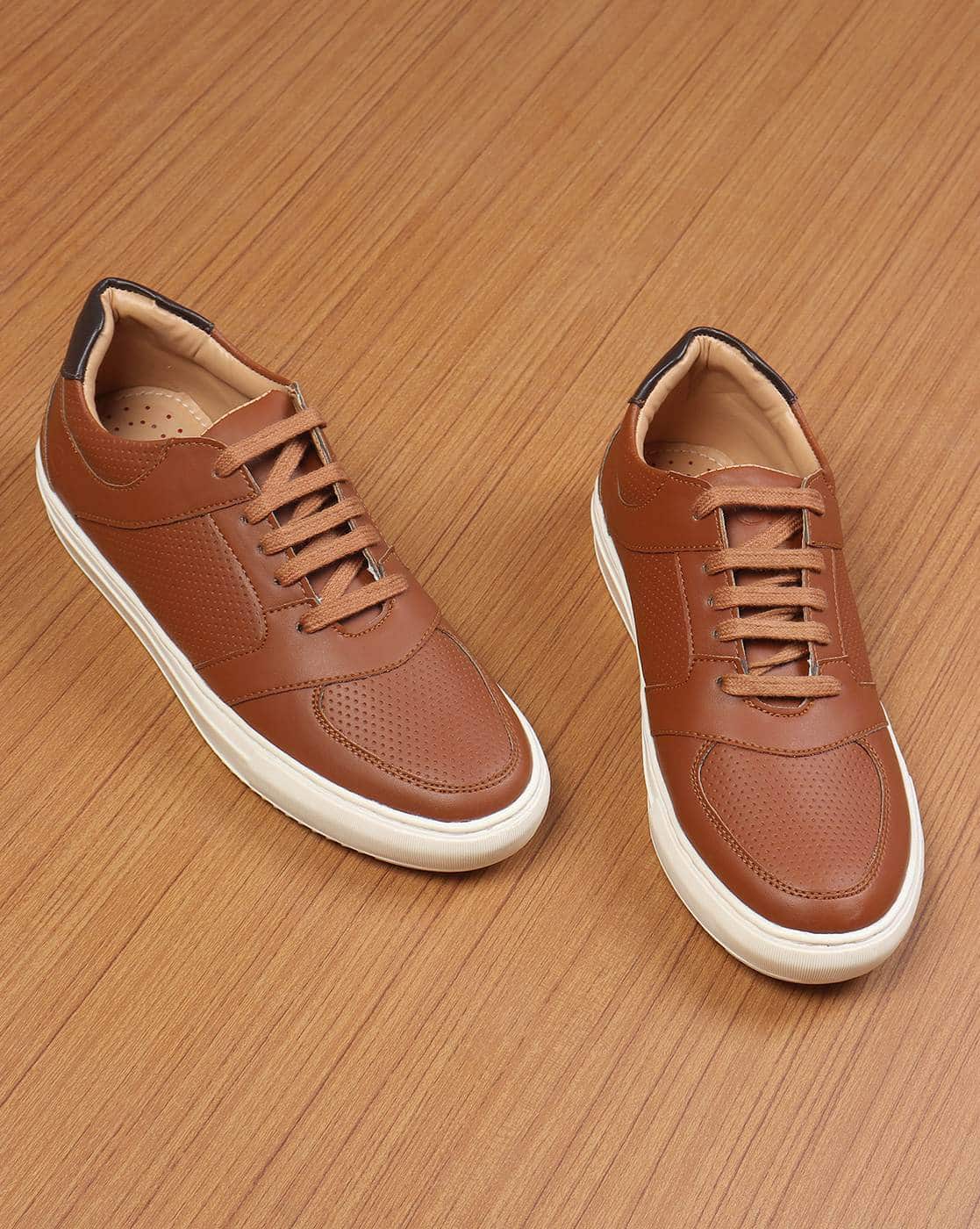 Men Low-Top Lace-Up Sneakers
