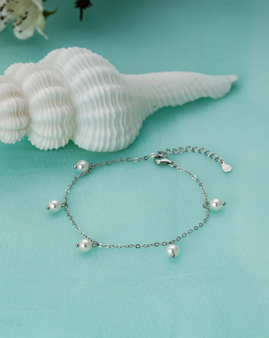 Oxidised Silver Leaf Bracelet – GIVA Jewellery