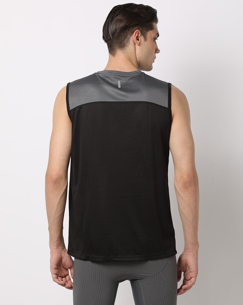 Buy Jet Black Tshirts for Men by UMBRO Online