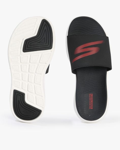 Skechers slippers clearance get the label