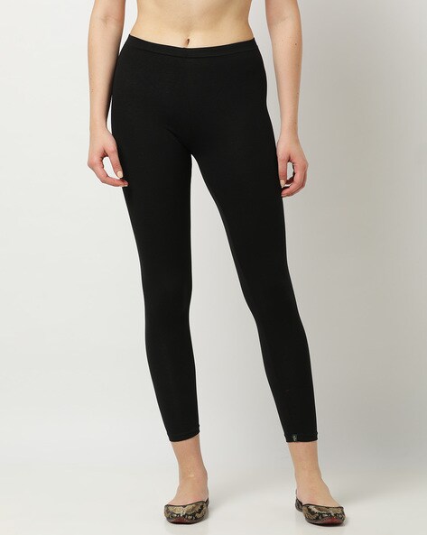 Leggings in outlet reliance trends