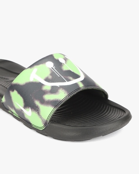 Nike green flip clearance flops