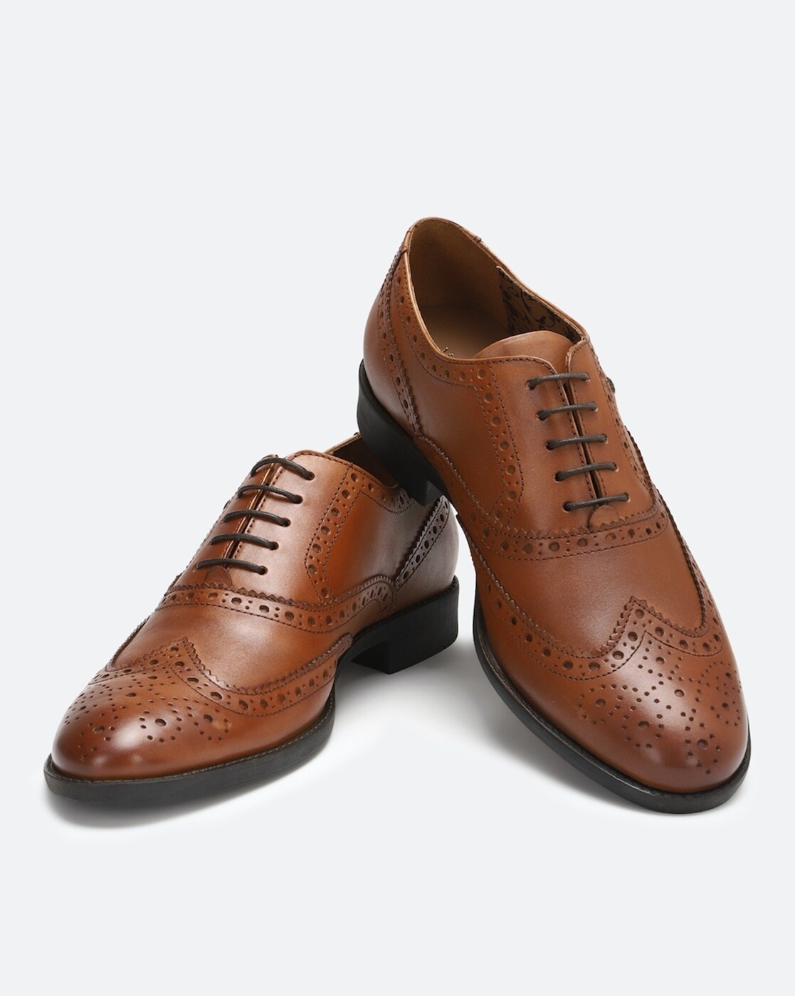 Van hot sale heusen brogues