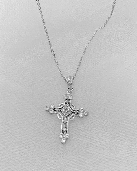 Amazon.com: 14k White Gold Diamond Gothic Cross Necklace, 0.31 cttw 7/8  inch tall: Pendant Necklaces: Clothing, Shoes & Jewelry