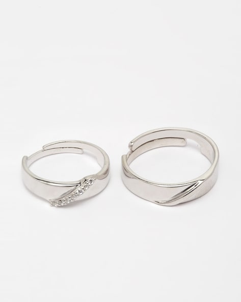 Clara deals couple rings