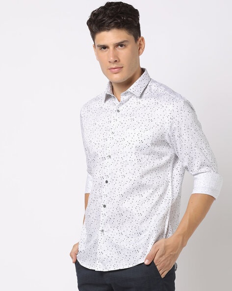 Buy White Tshirts for Men by NETPLAY Online