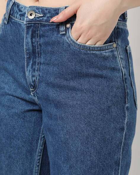 High Rise Boyfriend Jeans With Frayed Hem