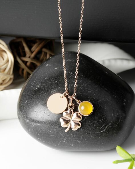 Buy PRAAVY The Lucky Clover Gold Necklace | Shoppers Stop