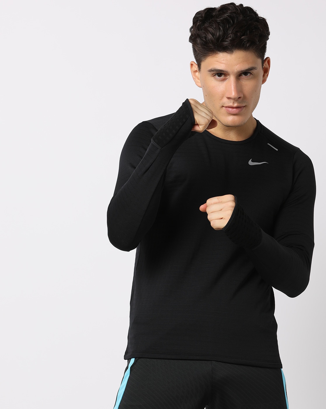 Nike thumbhole outlet t shirt