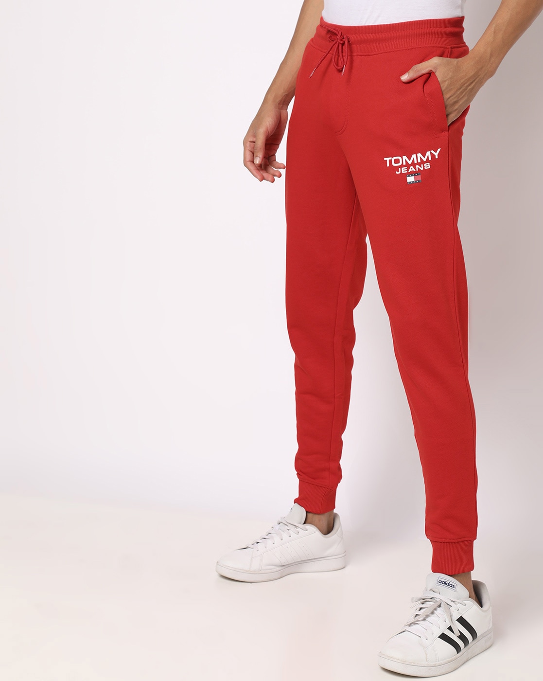 Tommy hilfiger 2025 red joggers