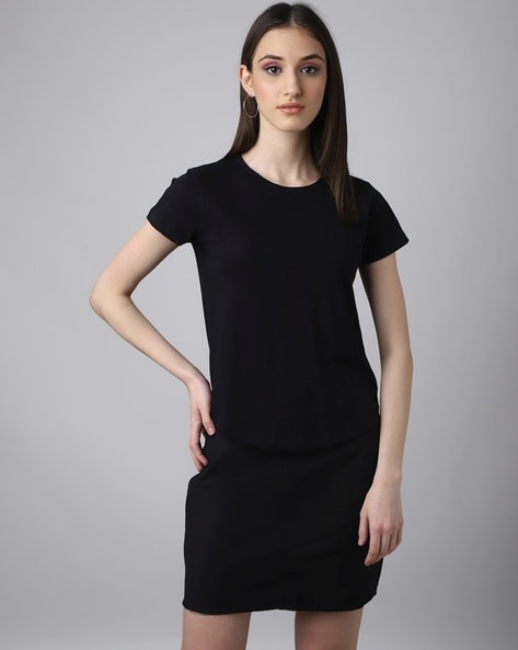 Buy Black Tops & Tshirts for Women by Outryt Online
