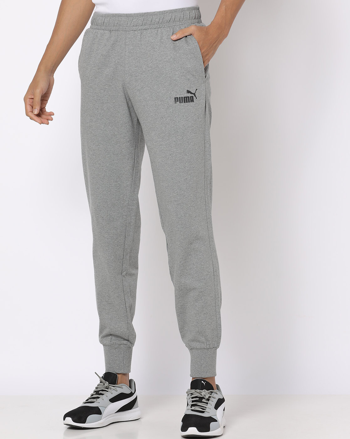 Buy Men Essentials Logo Knitted Sportstyle Core Pants Online at Best Prices  in India - JioMart.
