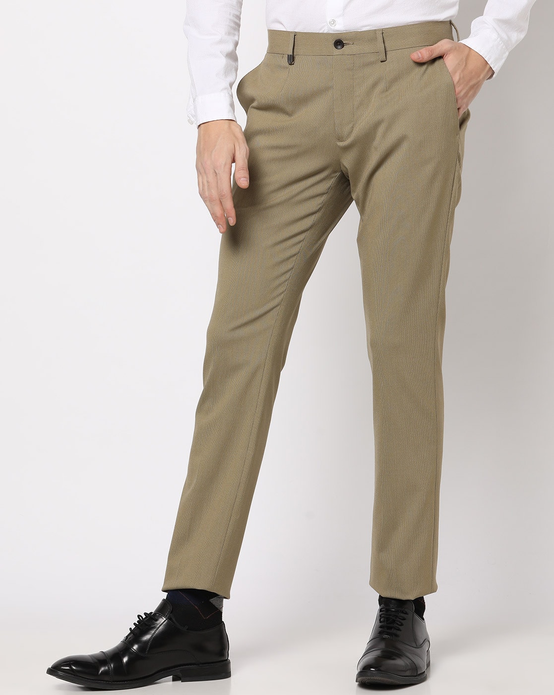 Buy Men Khaki Smart Fit Solid Flat Front Casual Trousers Online - 766023 |  Louis Philippe