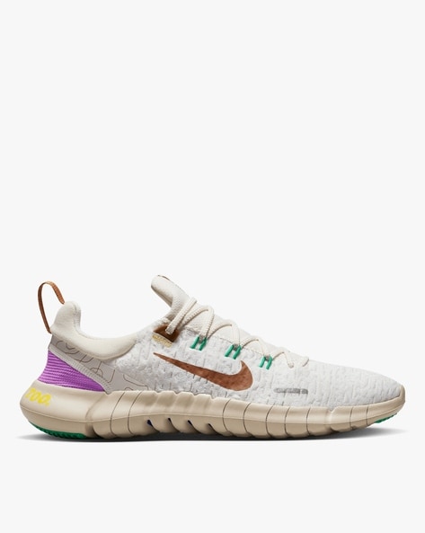 Free 5.0 shoes deals price in india