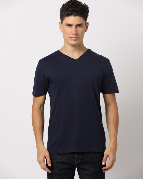 Gap v neck clearance tee