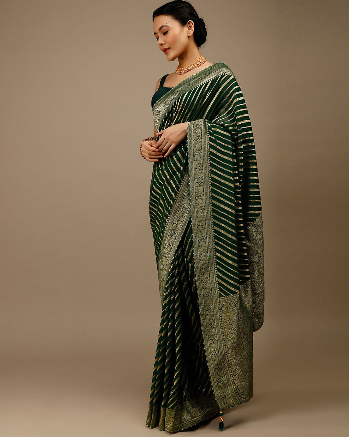 Buy Green Sarees for Women by TIRA Online | Ajio.com