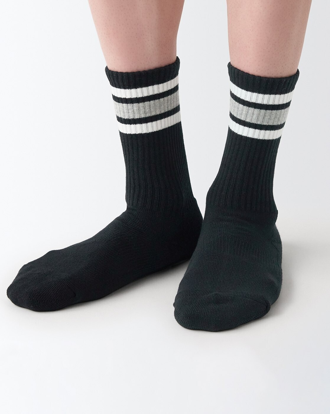 Buy Black Socks for Men by MUJI Online