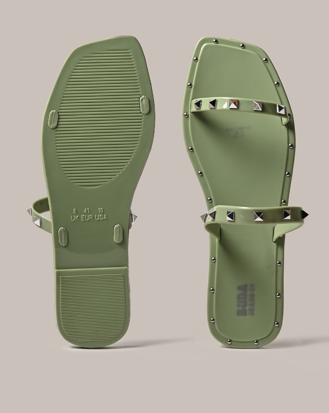Valentino Beige Rubber Rockstud Bow Thong Sandals Size 5.5/36 - Yoogi's  Closet