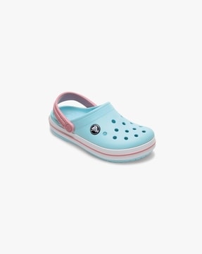 White crocs discount with blue stripe