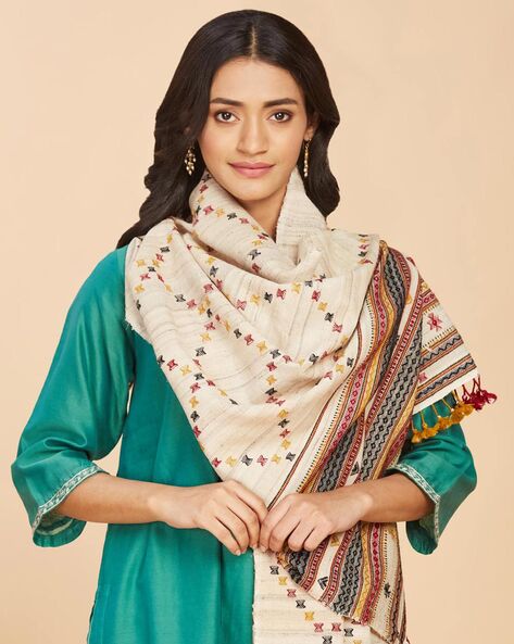 Handwoven Stole with Tassels Price in India