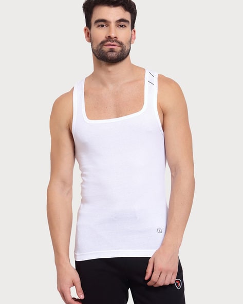 White square deals neck vest