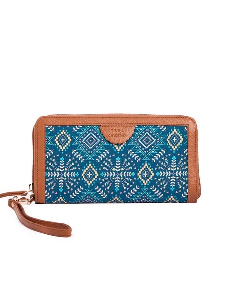 Chumbak clutch sale