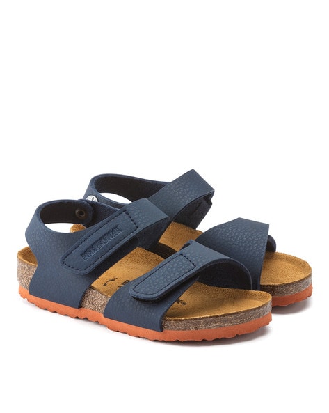 Boys best sale in birkenstocks