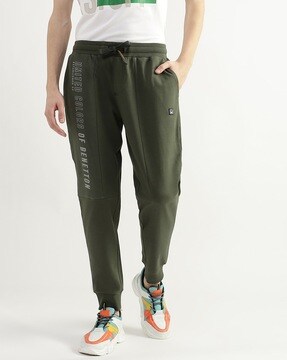 Men Joggers with Placement Logo Print