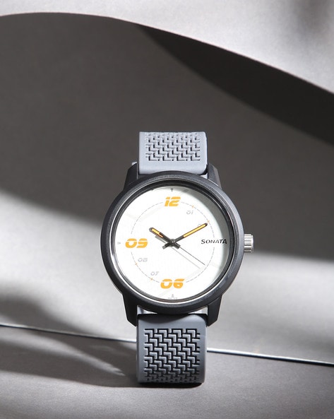 Sonata volt analog on sale watch