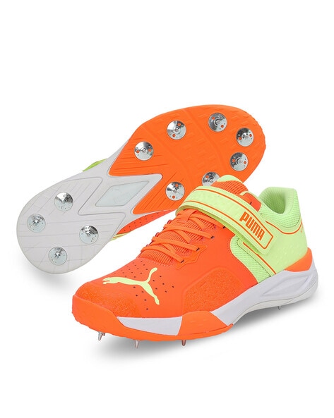 Buy cricket shoes on sale online