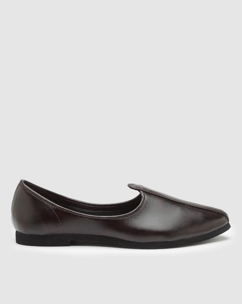 Action Round-Toe Slip-On Casual Shoes