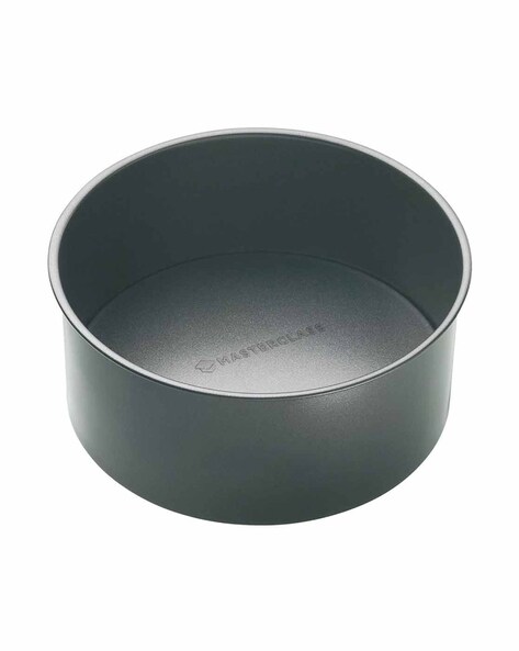 What is a Springform Cake Pan & How Do You Use It?