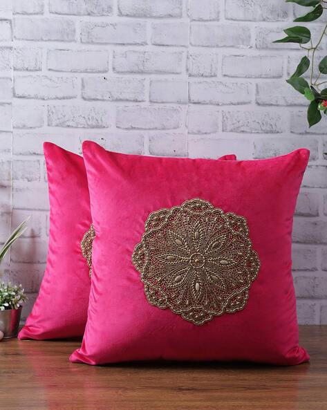 Set of 2 Embroidered Cushion Covers 18 x 18