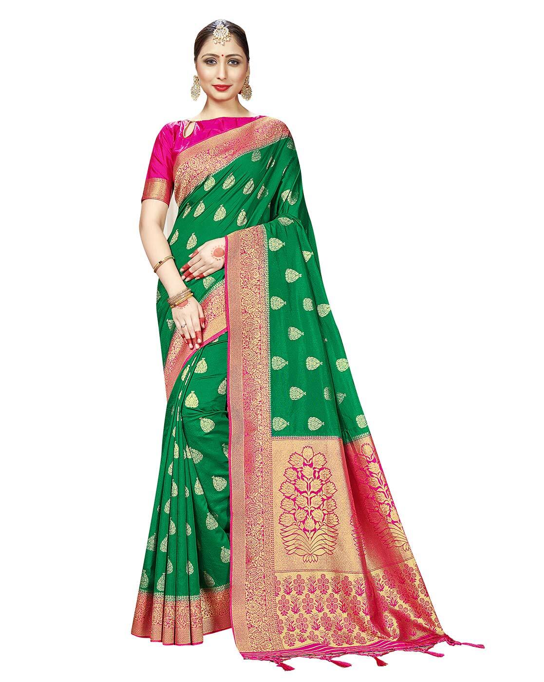 Green Saree For Sawan 2023: Importance Of Green Color In Sawan Month 2023, Green  Saree Blouse Designs, Green Bangles Set Importance, Sawan Mein Hara Kyu  Pehente Hai - Green saree For Sawan