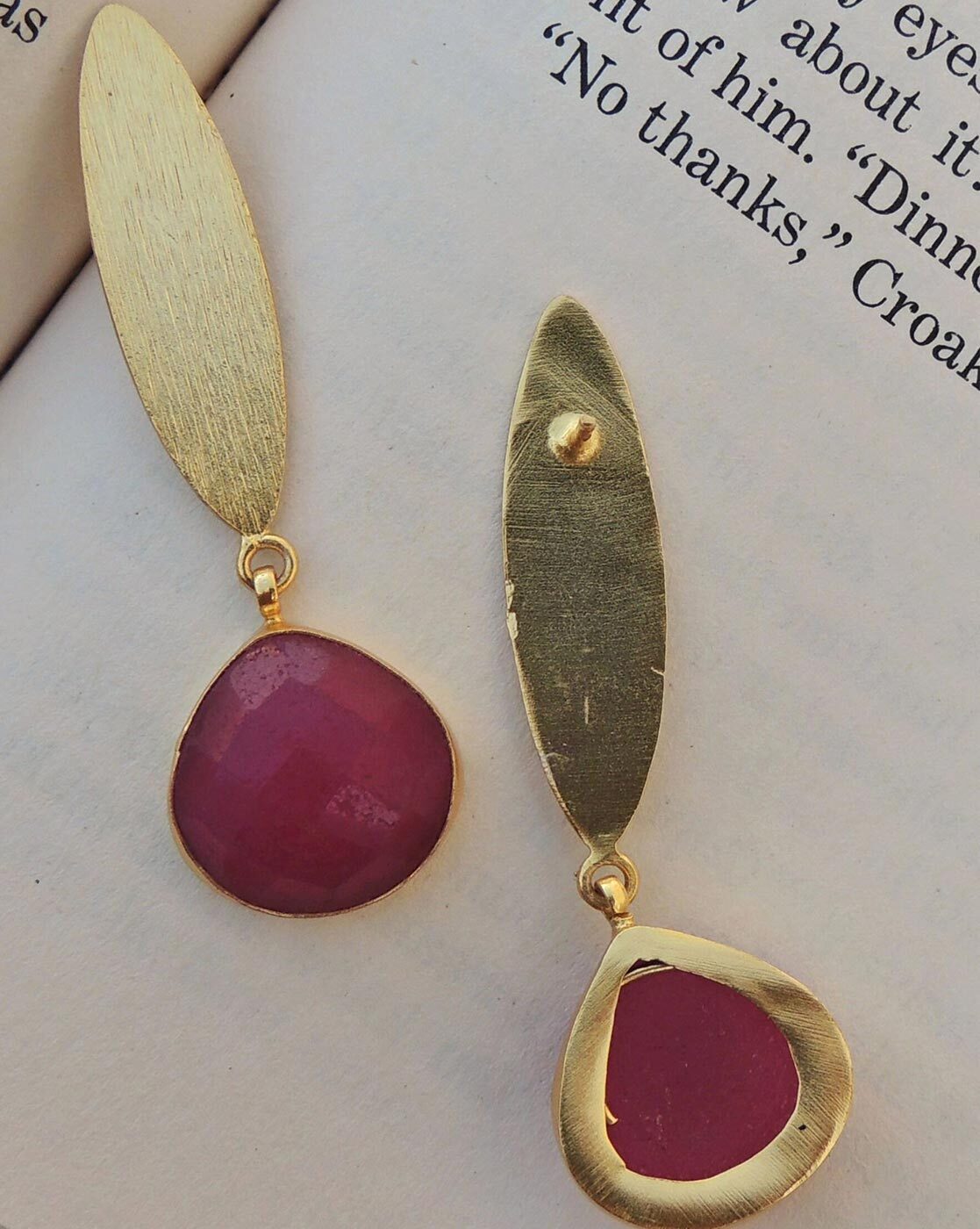 Ruby Teardrop Earrings - 10k Gold - Vintage – Vintage Paris Jewelry