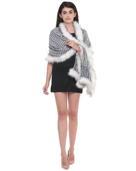 Checks Flurry Fur Shawl Price in India