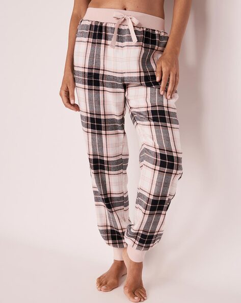 Buy Pink Plaid Pajamas Online In India -  India