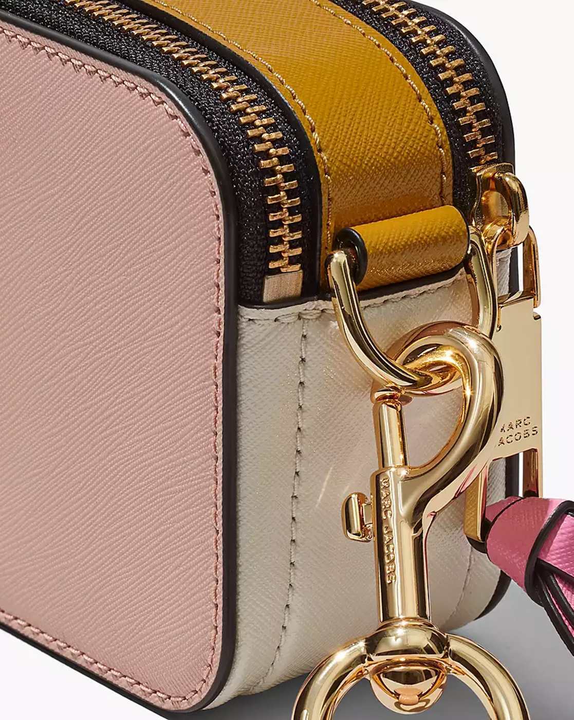 Cross body bags Marc Jacobs - The Snapshot bag in New Baby Pink color -  M0012007682