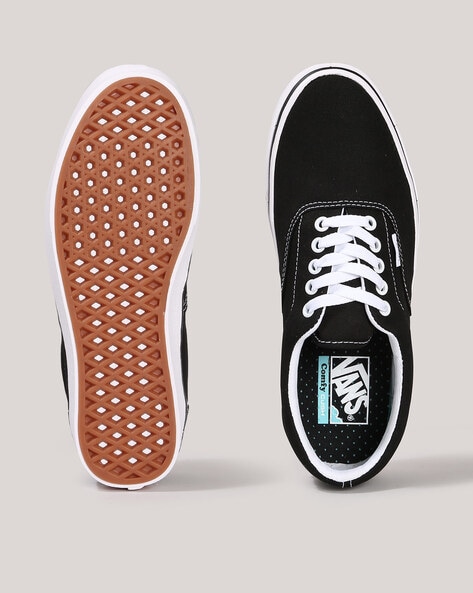 Vans comfycush discount era black white