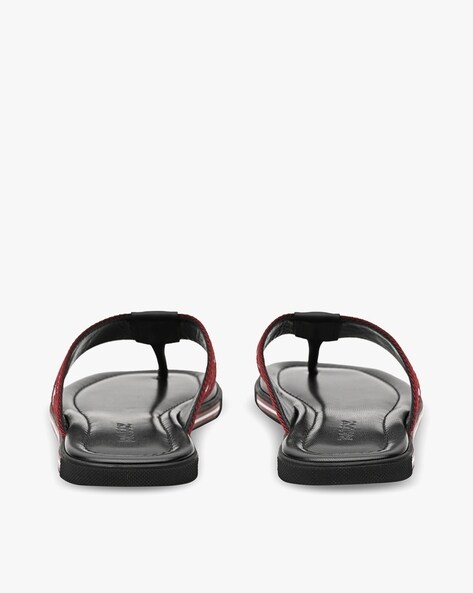 Red gucci thong discount sandals