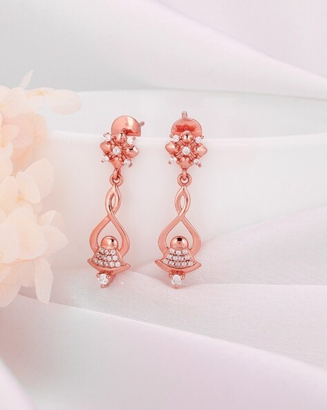 Star-shaped Diamond Earrings in Rose Gold | KLENOTA