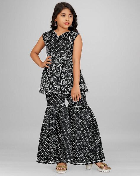 Buy White Kurtas for Women by Amira's Indian Ethnic Wear Online | Ajio.com