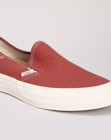 VANS | Brick red Women's Sneakers | YOOX