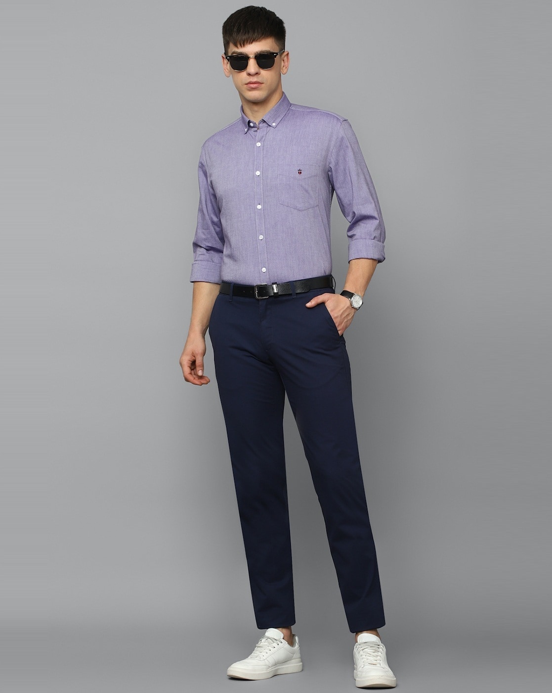 What tie color should be worn with grey pants and a blue shirt? - Quora