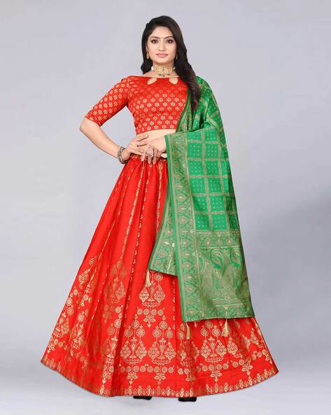 Photo of Dark green lehenga for mehendi with small motifs and red blouse  and dupatta | Dark green lehenga, Green lehenga, Indian wedding dress